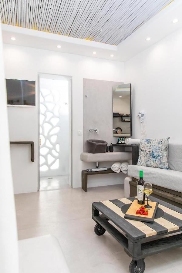 Blue Heart Luxury Suites Naxos City Экстерьер фото