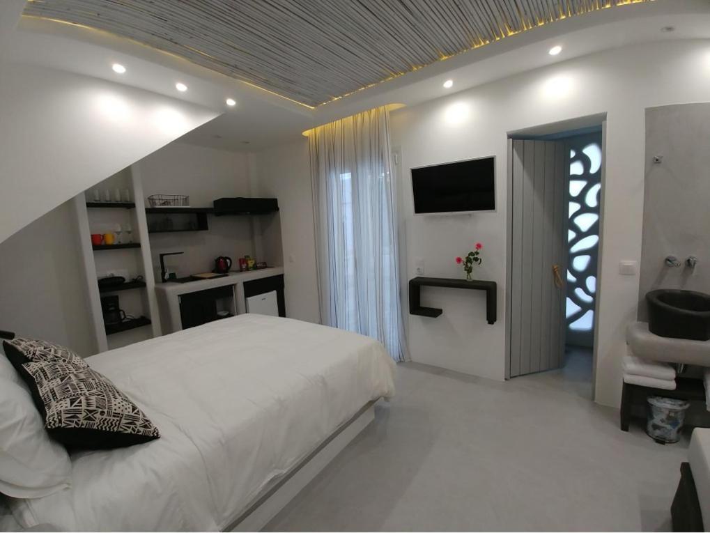 Blue Heart Luxury Suites Naxos City Экстерьер фото