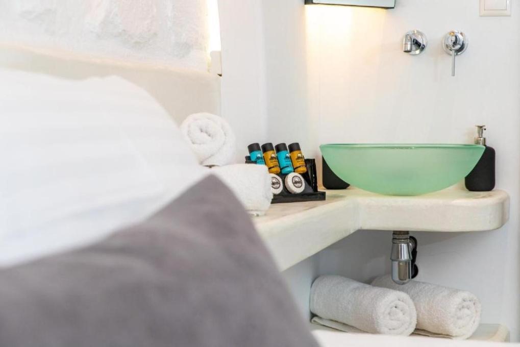 Blue Heart Luxury Suites Naxos City Экстерьер фото