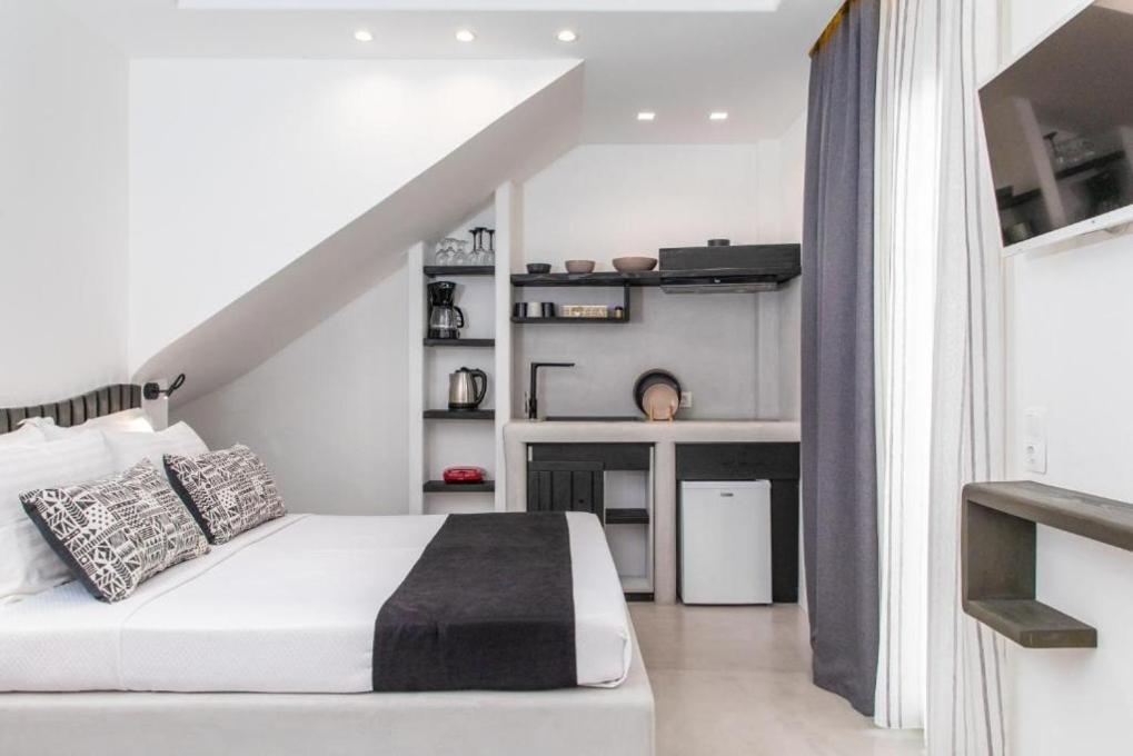 Blue Heart Luxury Suites Naxos City Экстерьер фото