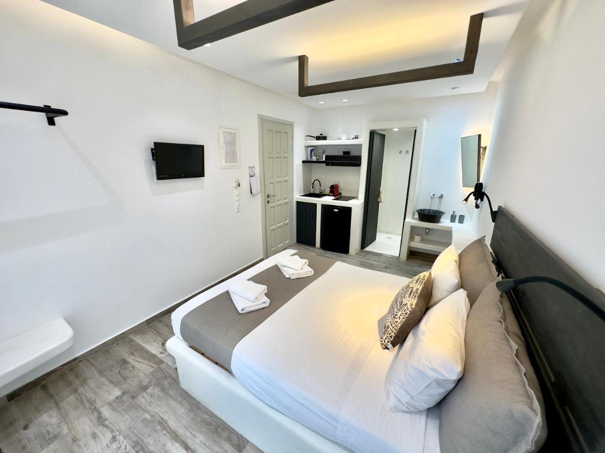 Blue Heart Luxury Suites Naxos City Экстерьер фото